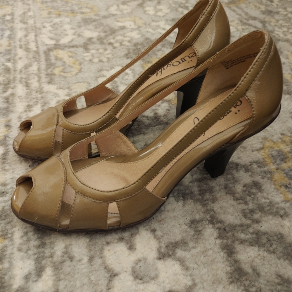Euro Soft Shoes Size 8.5